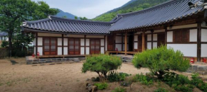 Healing hanok in Otgol village